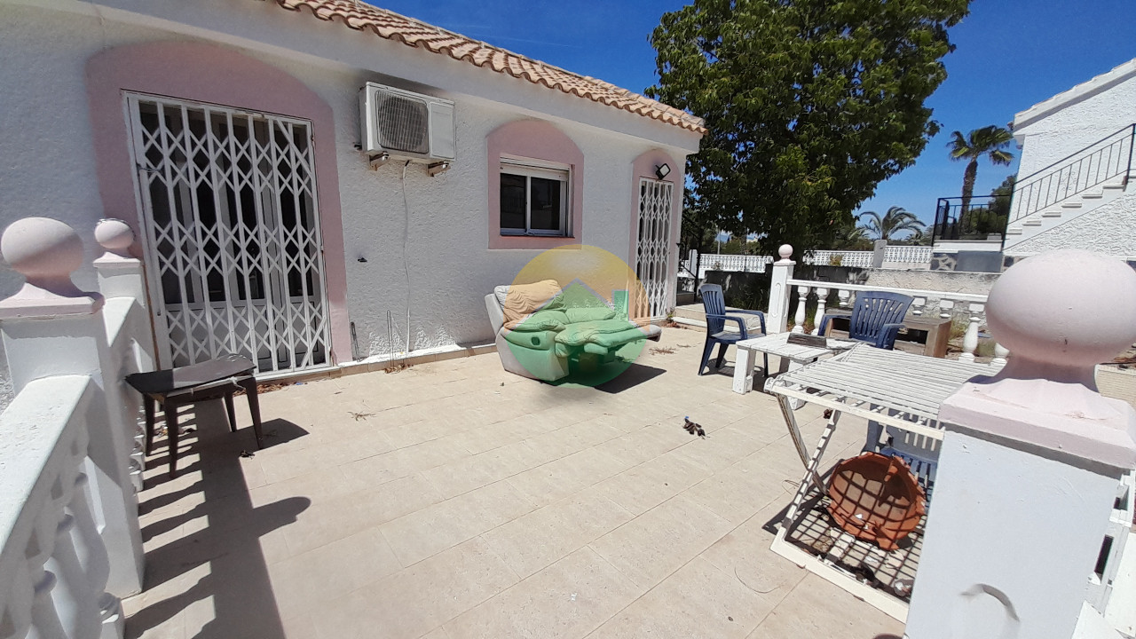 2 Bedroom Detached For sale