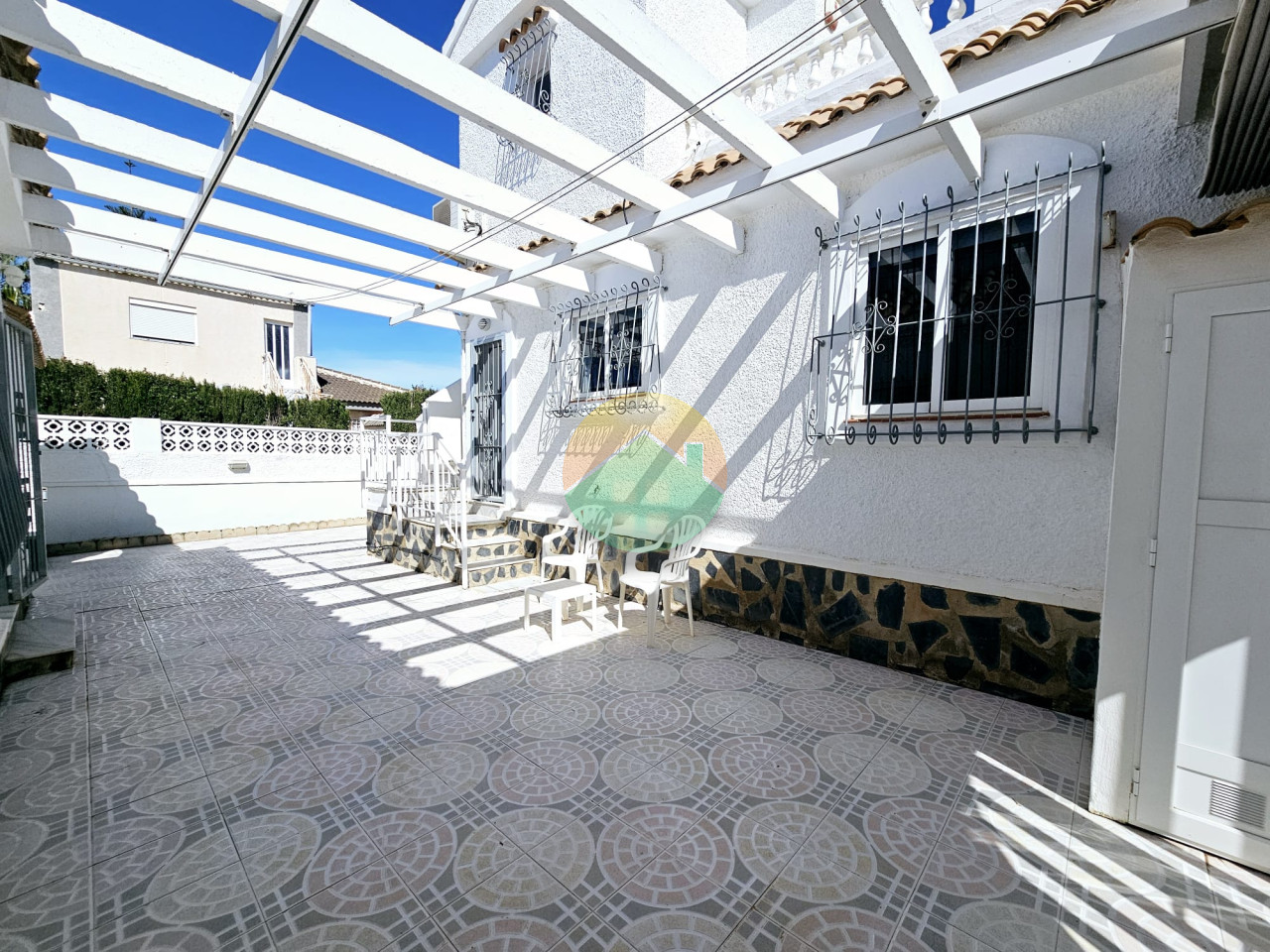 2 Bedroom Detached For sale