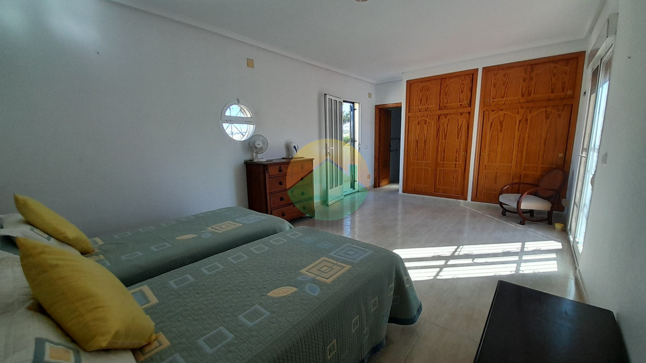 5 Bedroom Detached For Sale