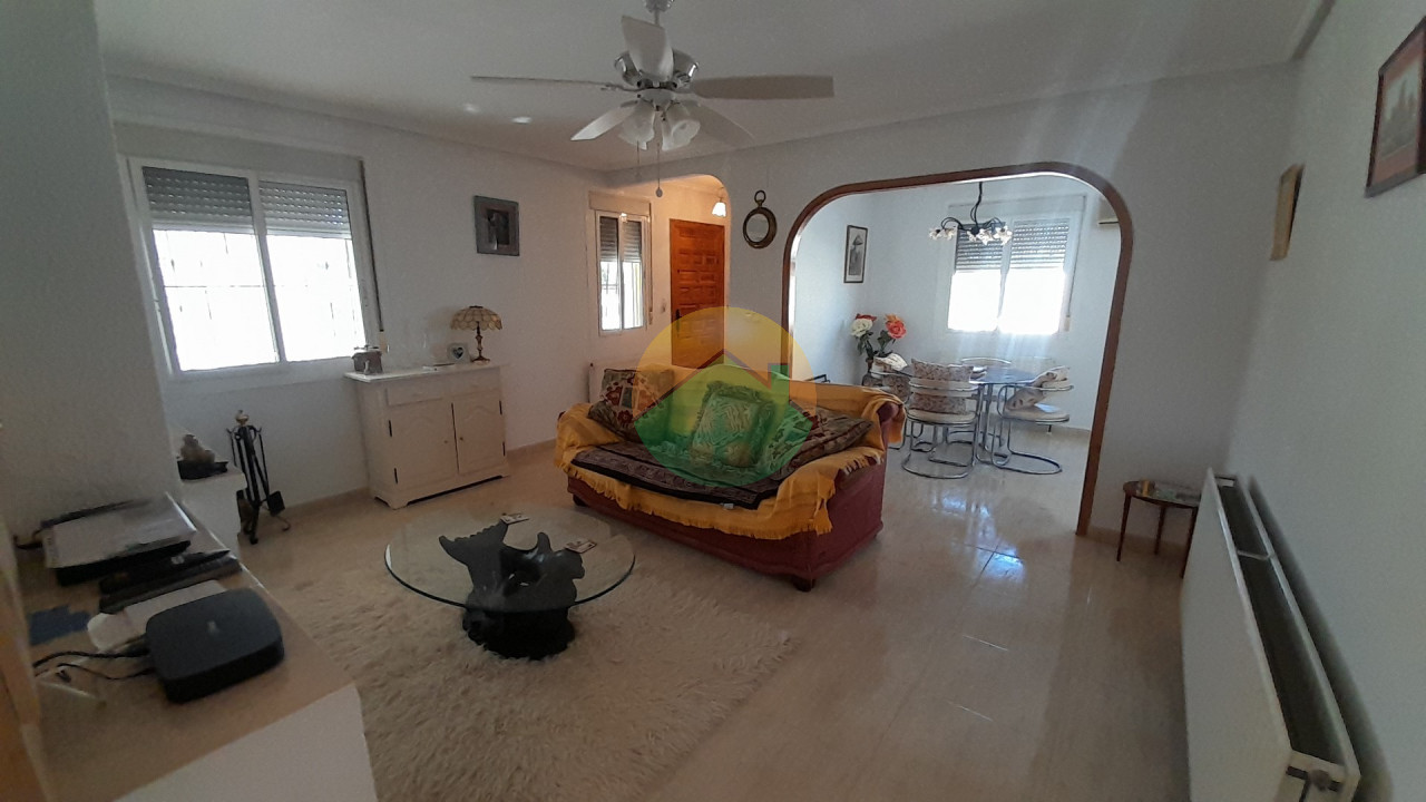 5 Bedroom Detached For Sale