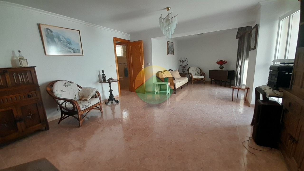 5 Bedroom Detached For Sale