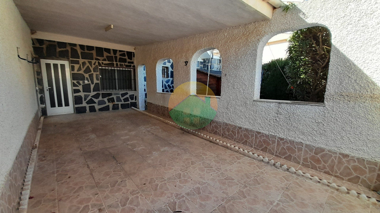 5 Bedroom Detached For Sale