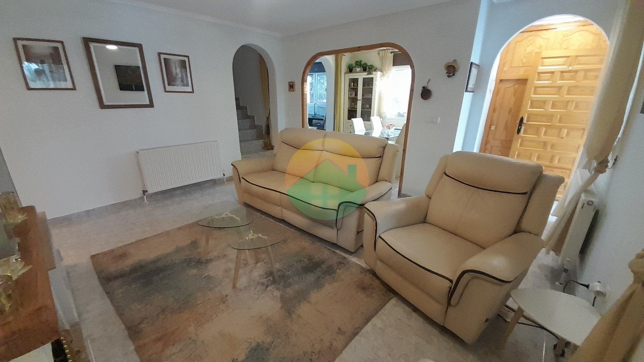 3 Bedroom Detached For Sale