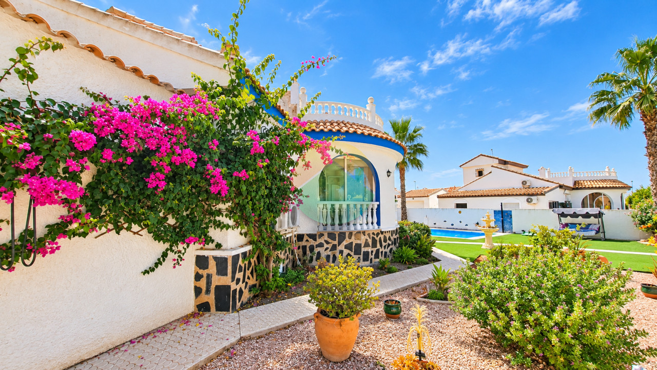3 Bedroom Detached For Sale
