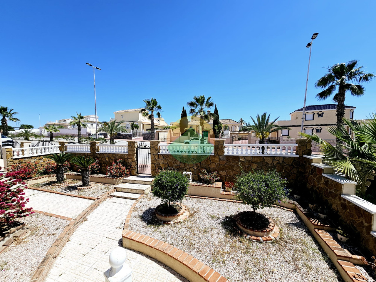 3 Bedroom Detached For Sale