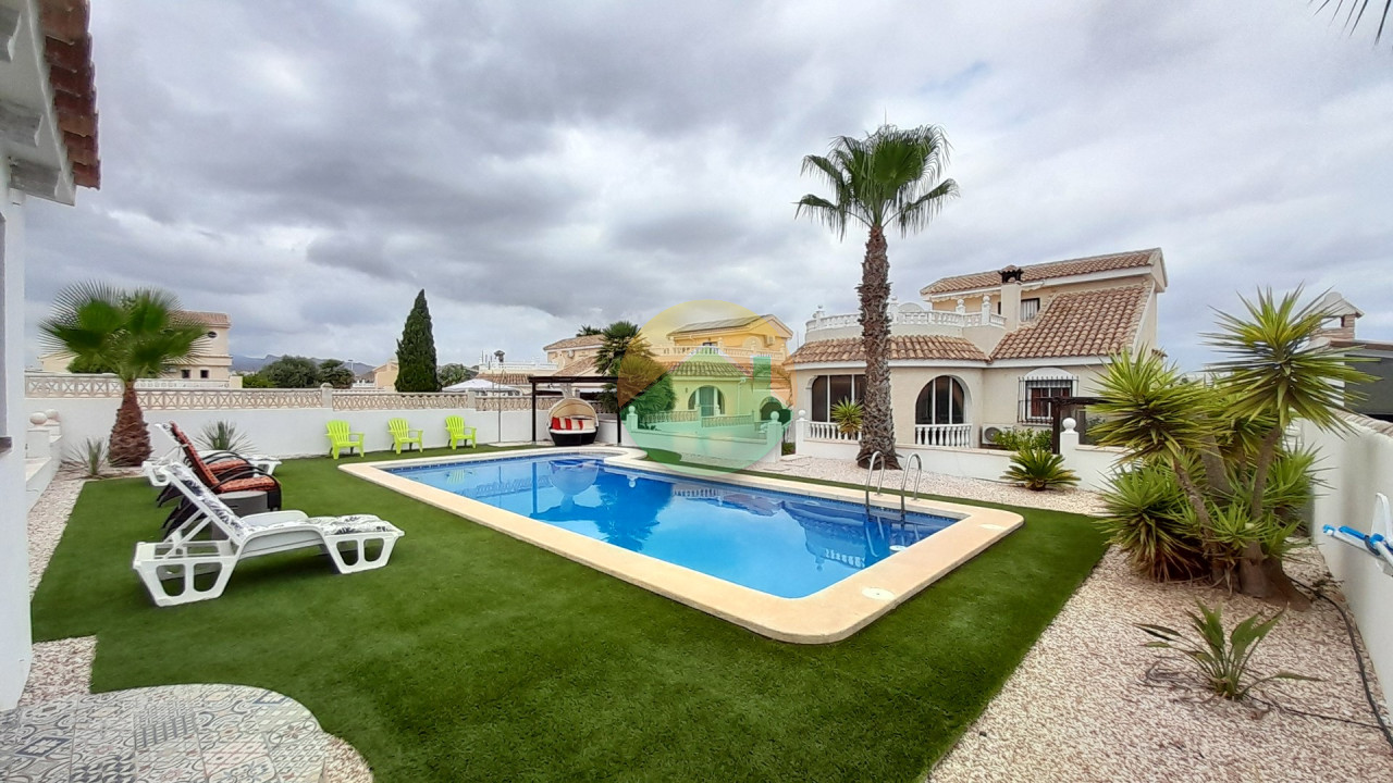 4 Bedroom Detached For Sale