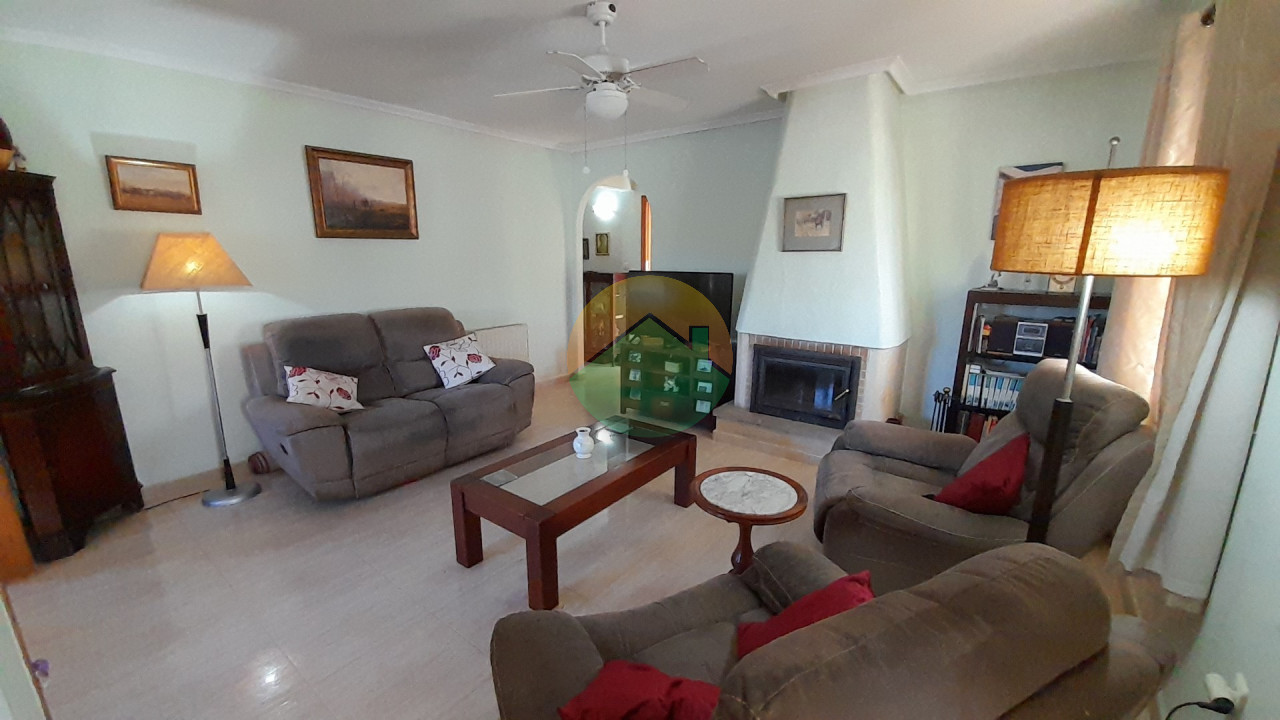 3 Bedroom Detached For Sale