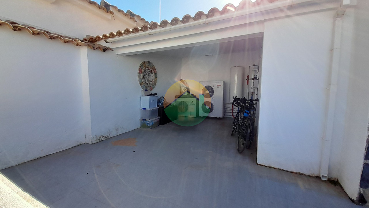 3 Bedroom Detached For Sale