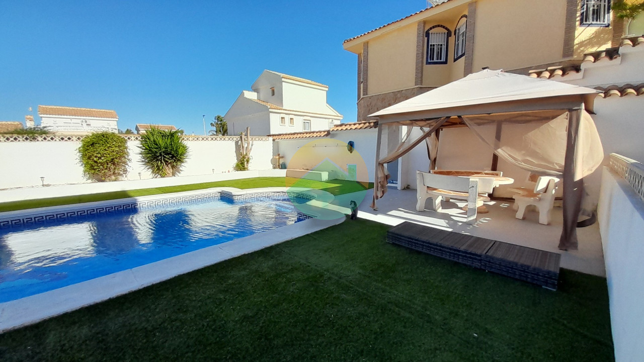 3 Bedroom Detached For Sale