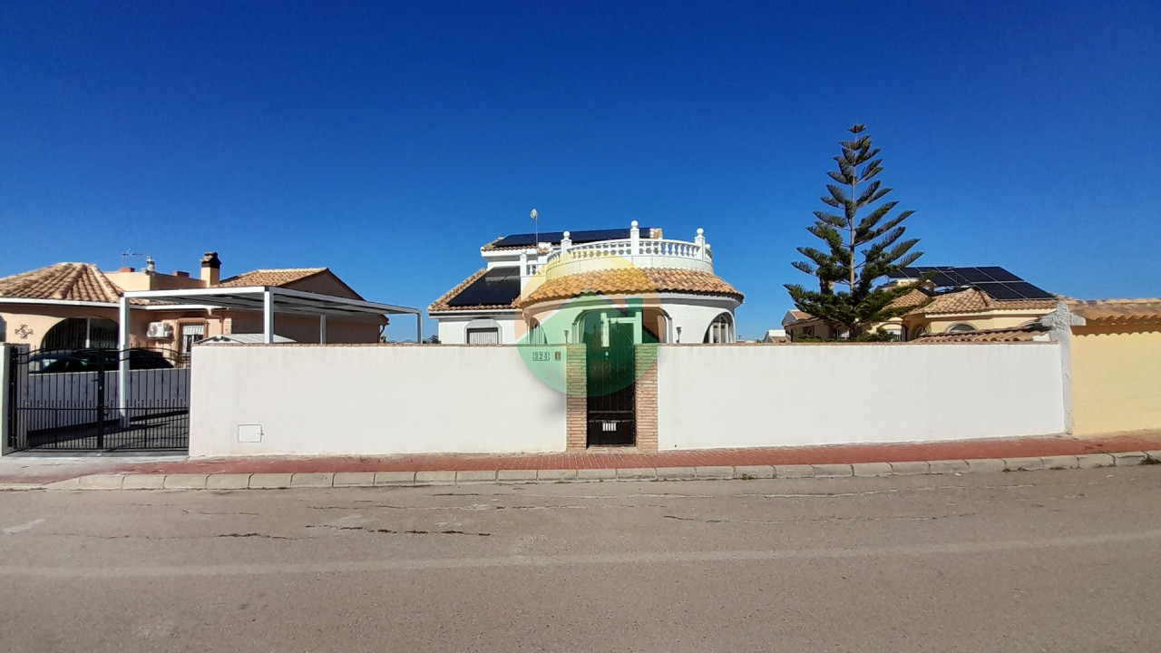 3 Bedroom Detached For Sale