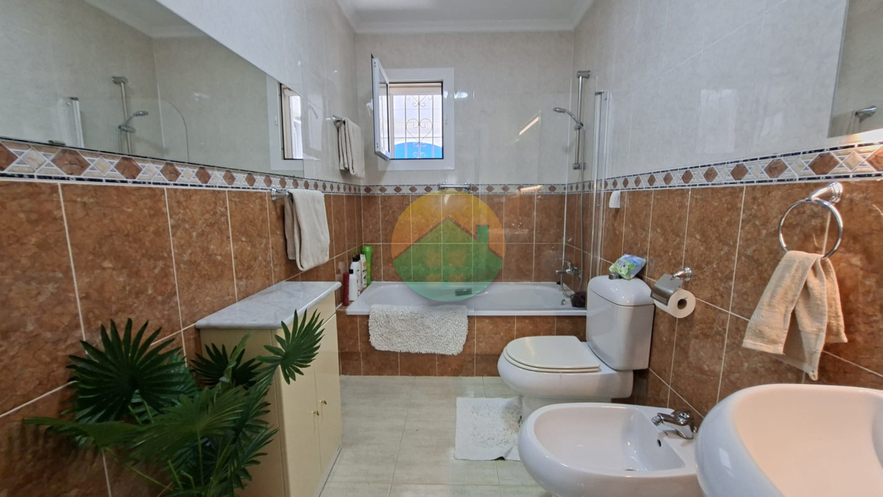 3 Bedroom Detached For Sale