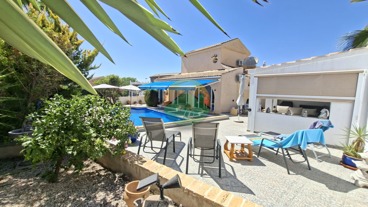3 Bedroom Detached For Sale
