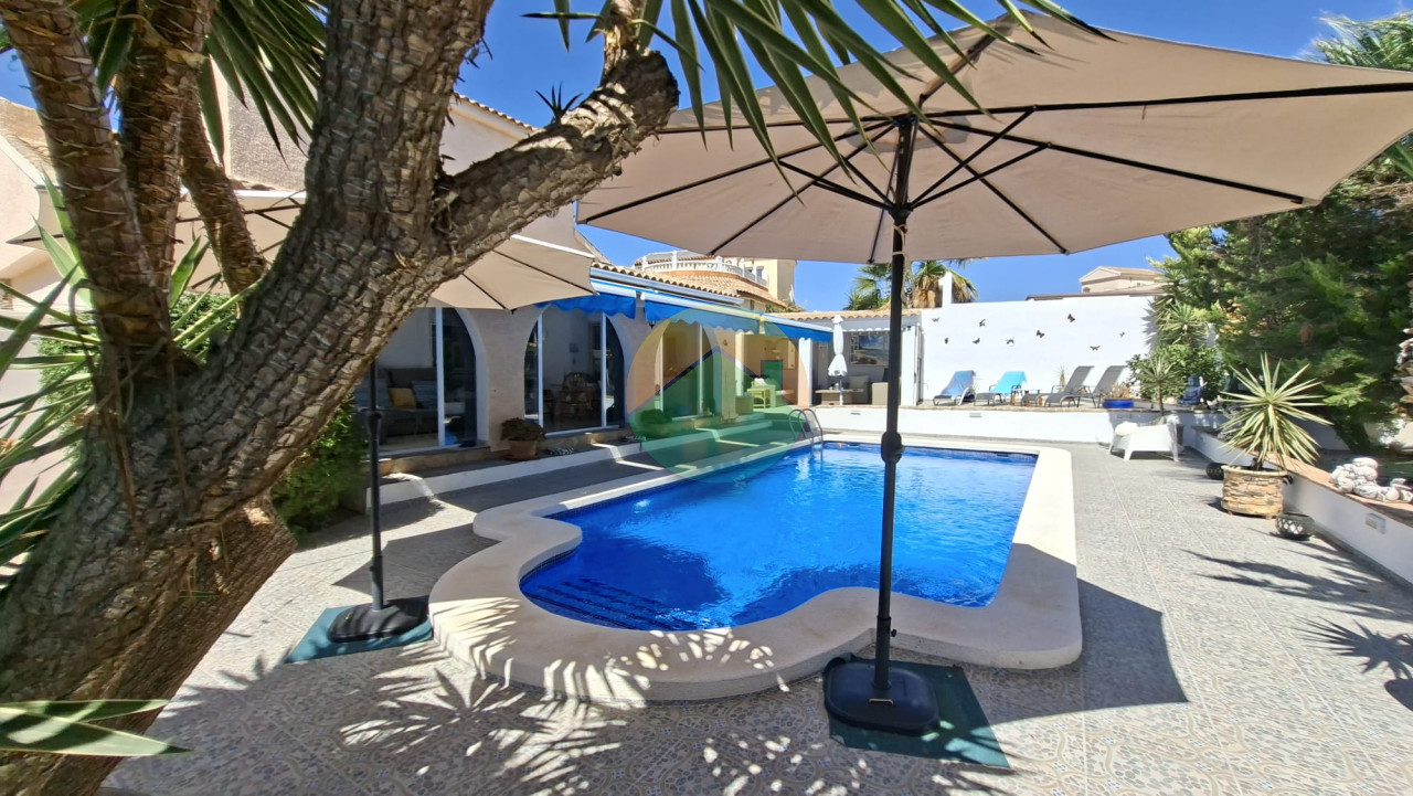 3 Bedroom Detached For Sale