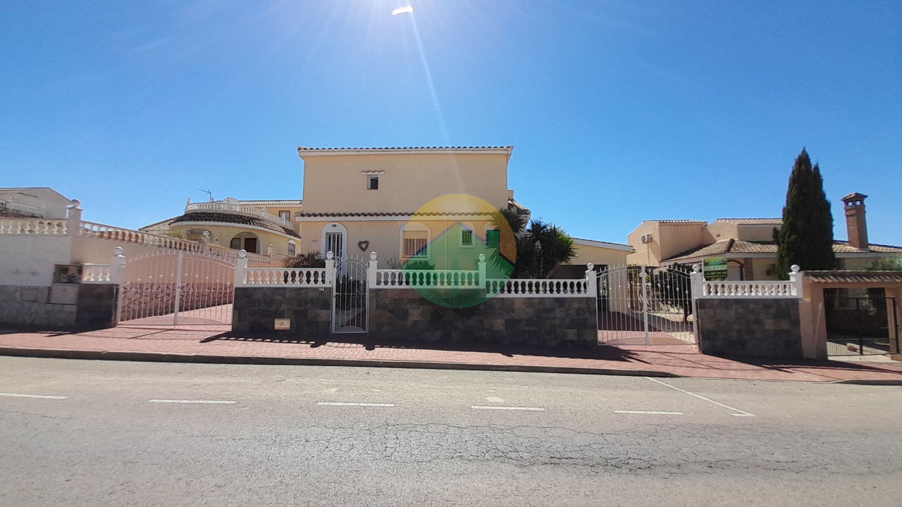 3 Bedroom Detached For sale