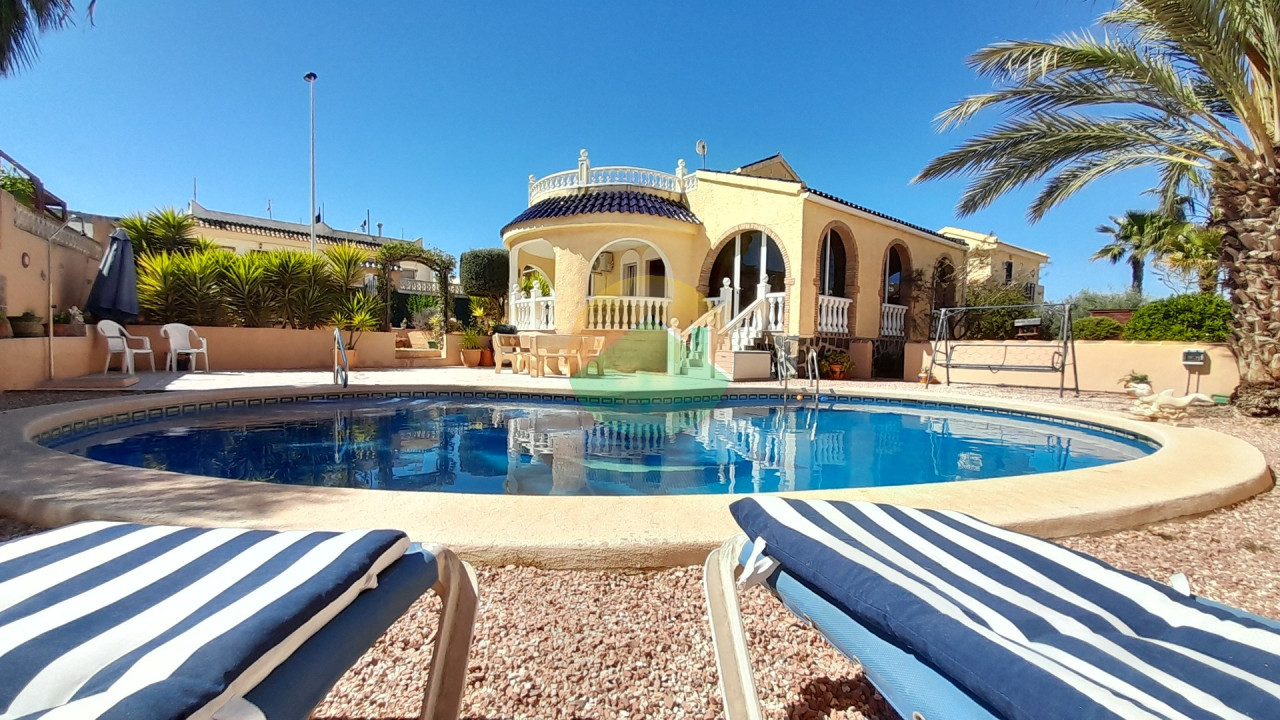 3 Bedroom Detached For Sale