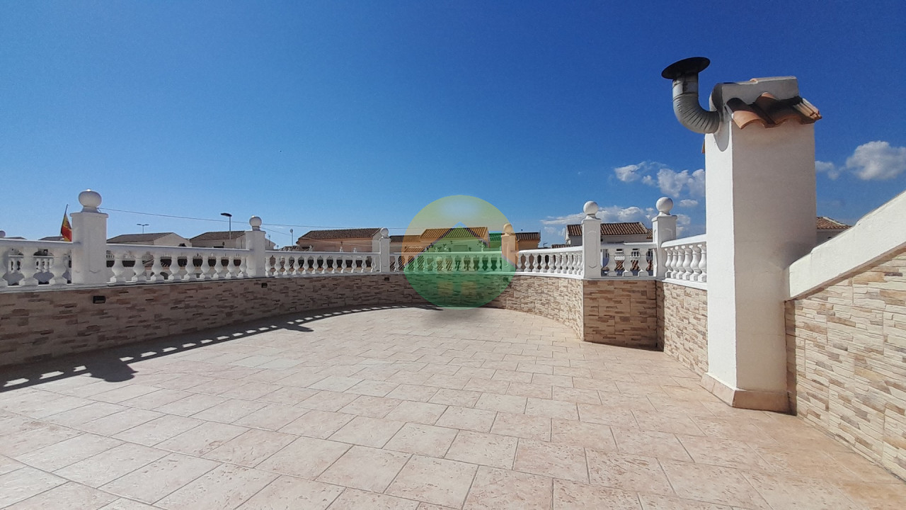 3 Bedroom Detached For Sale