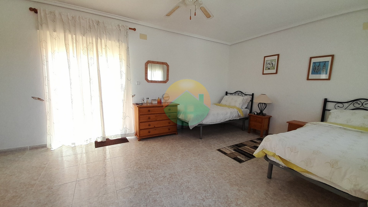 3 Bedroom Detached For Sale