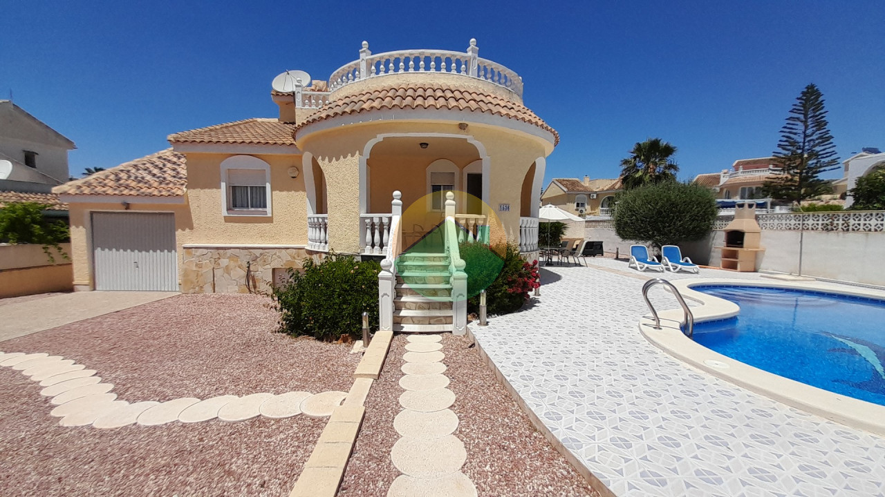 3 Bedroom Detached For Sale
