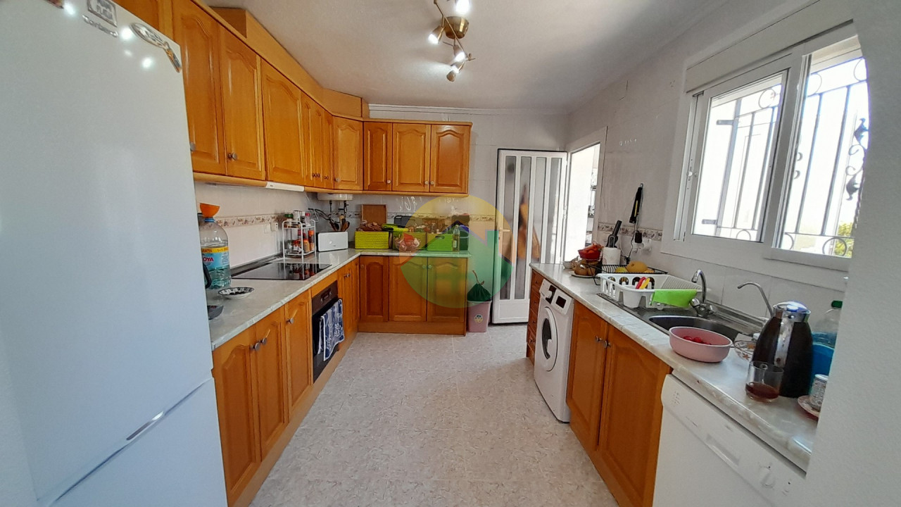 3 Bedroom Detached For Sale