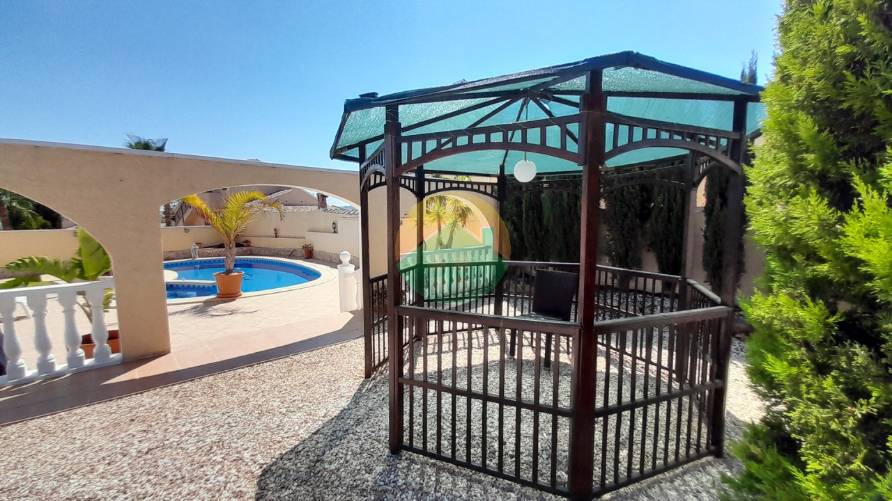 3 Bedroom Detached For Sale