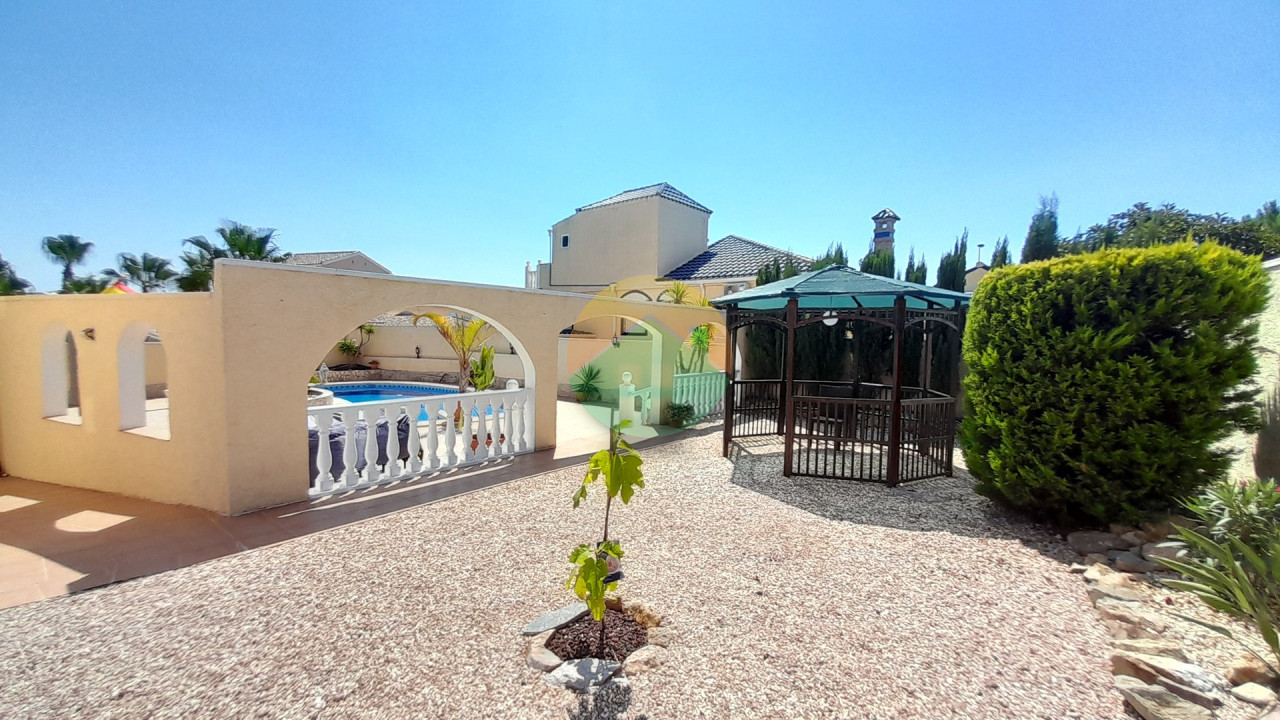 3 Bedroom Detached For Sale