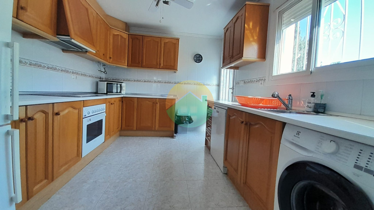 3 Bedroom Detached For Sale