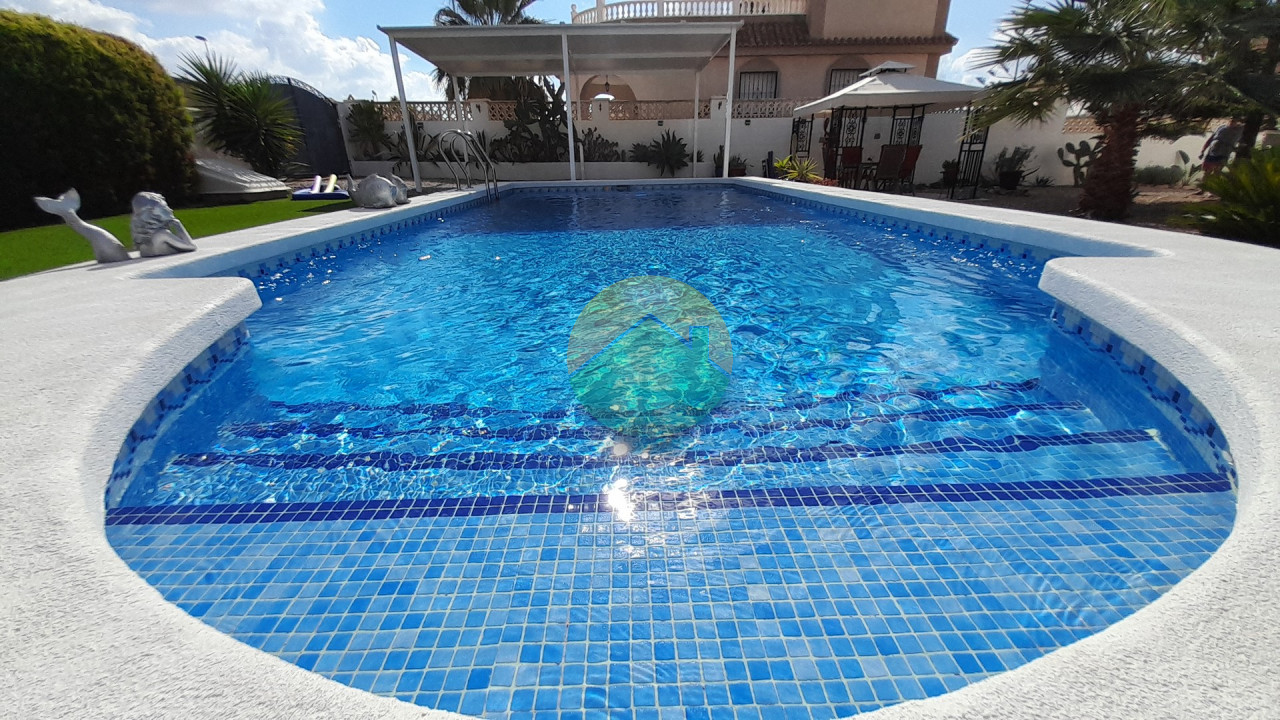 3 Bedroom Detached For Sale