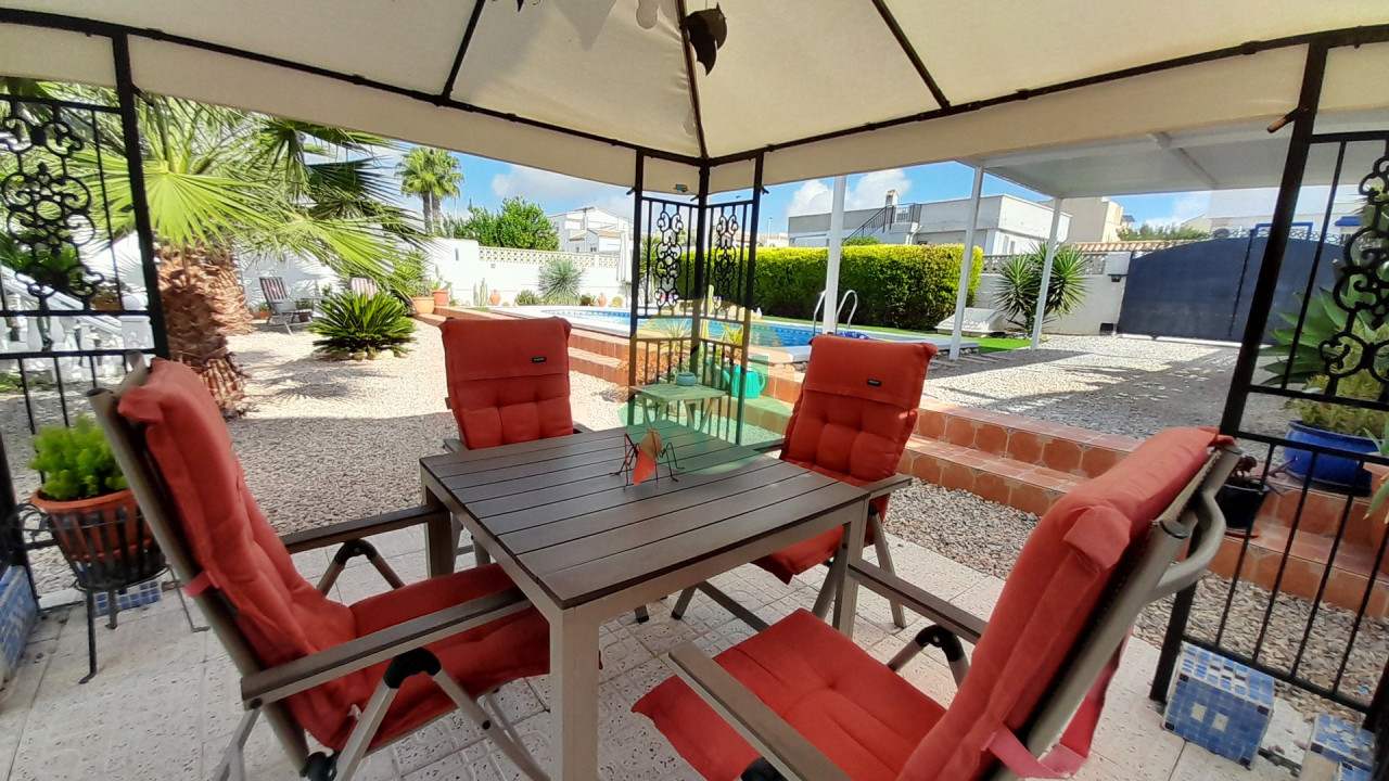 3 Bedroom Detached For Sale