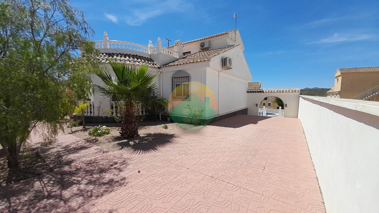 3 Bedroom Detached For Sale