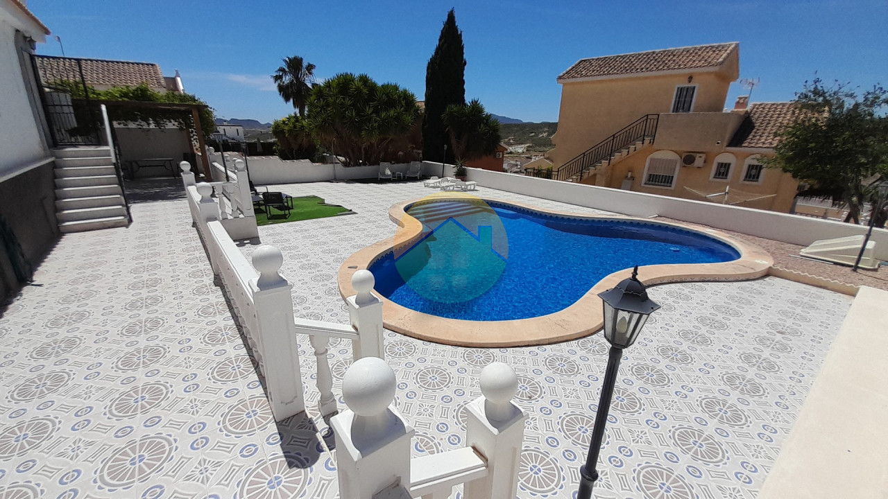 3 Bedroom Detached For Sale