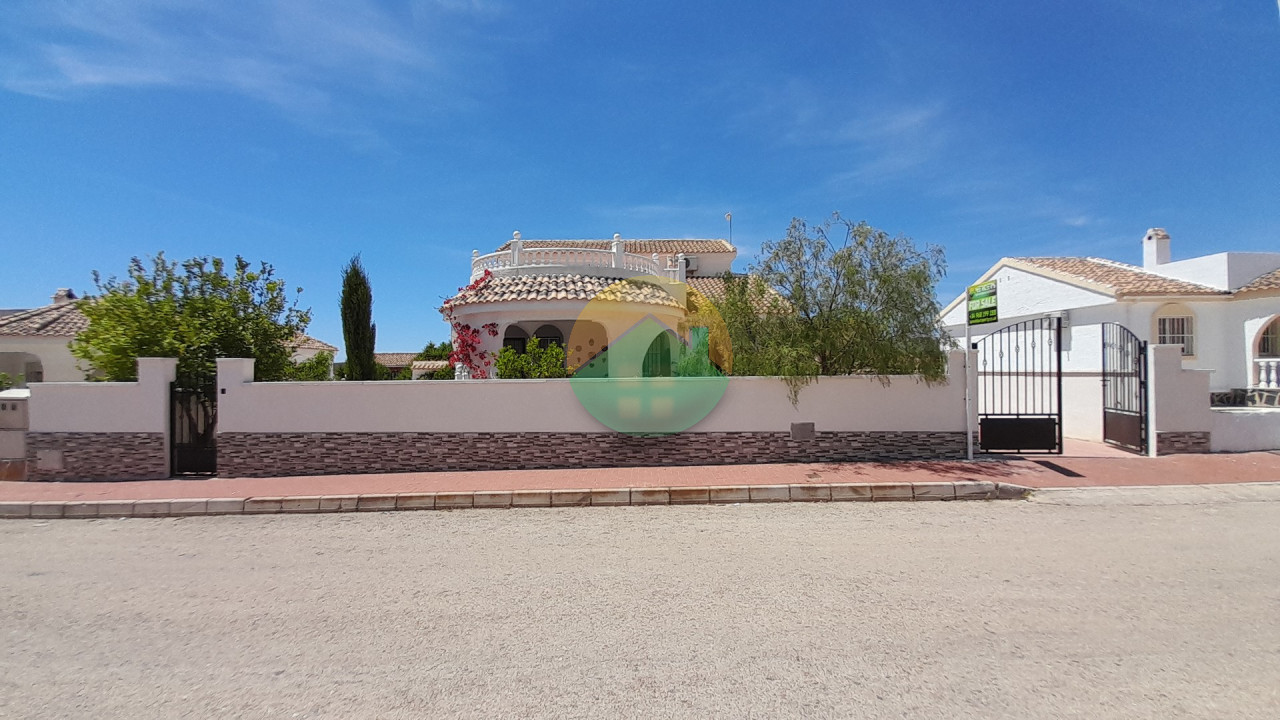 3 Bedroom Detached For Sale
