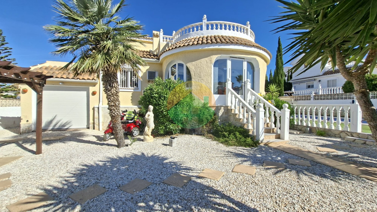 3 Bedroom Detached For Sale