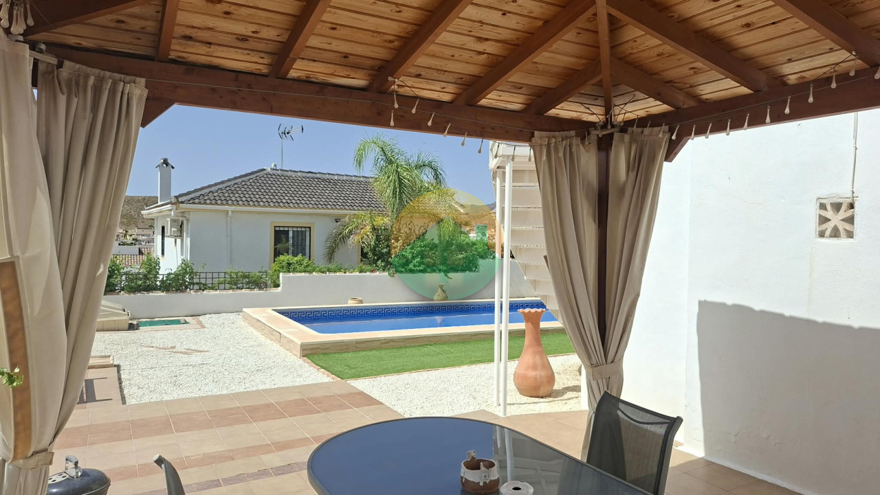 3 Bedroom Detached For Sale