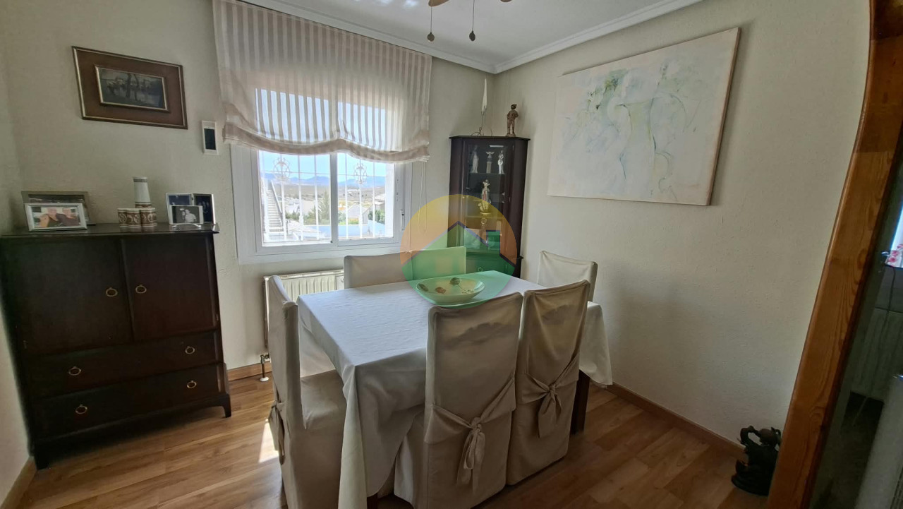 3 Bedroom Detached For Sale