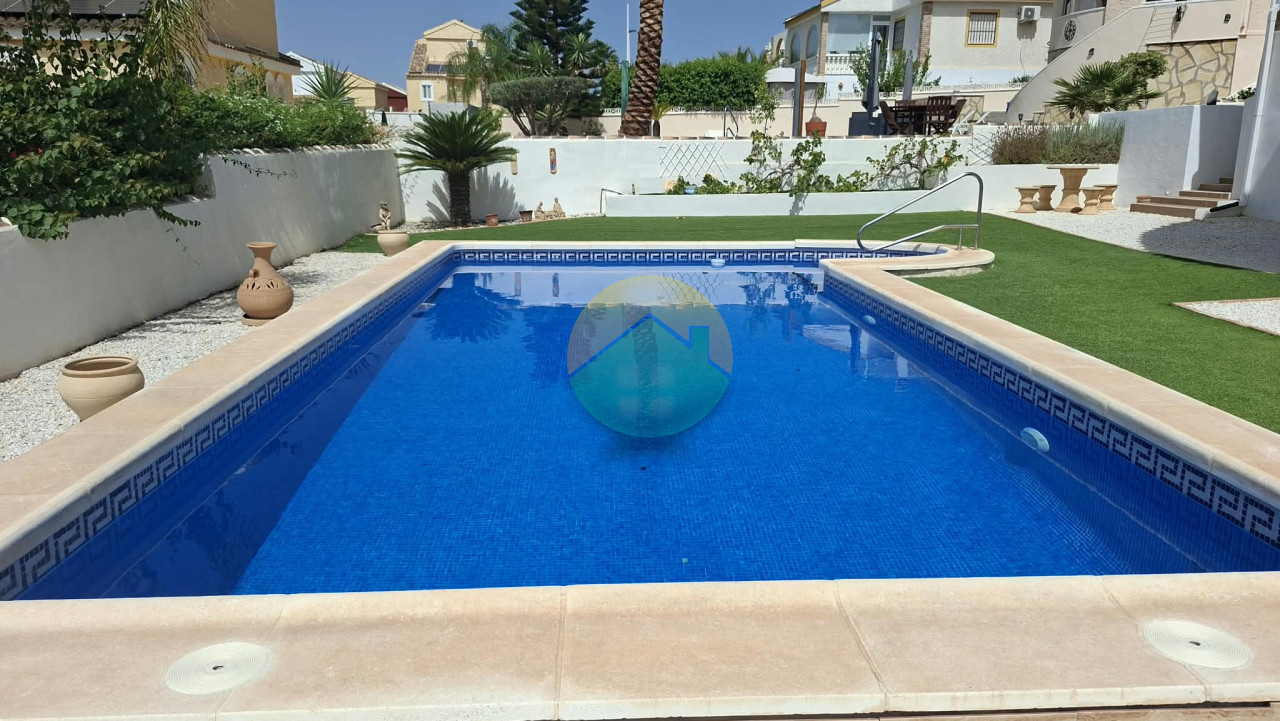 3 Bedroom Detached For Sale