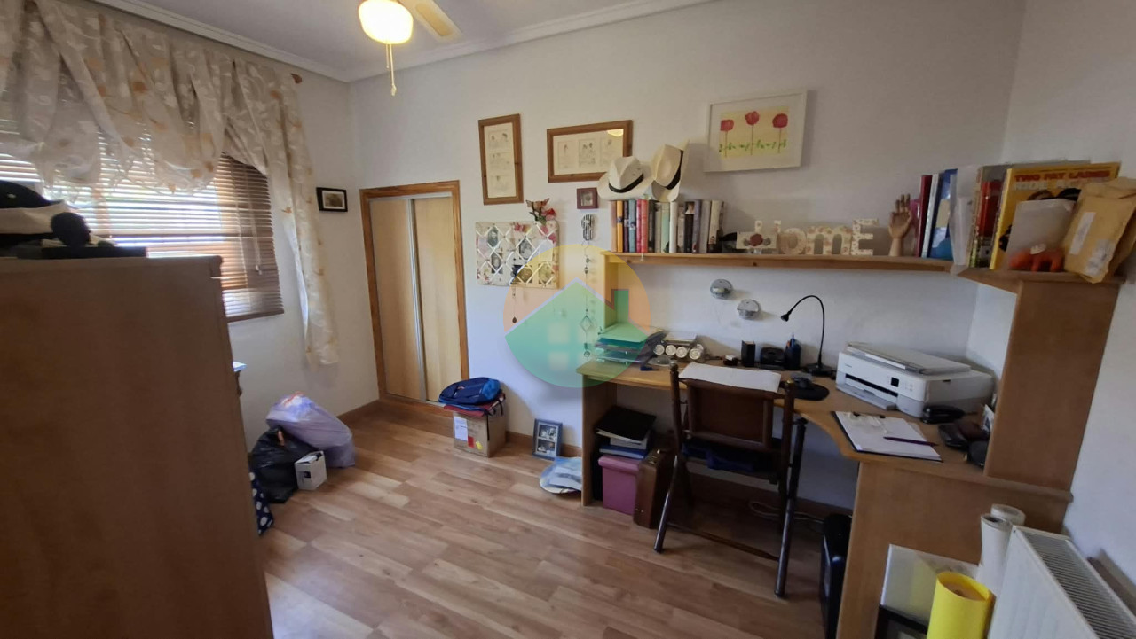3 Bedroom Detached For Sale