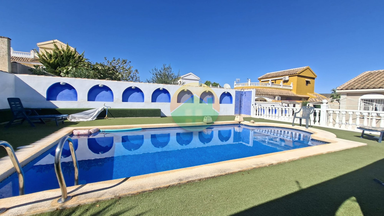 3 Bedroom Detached For Sale