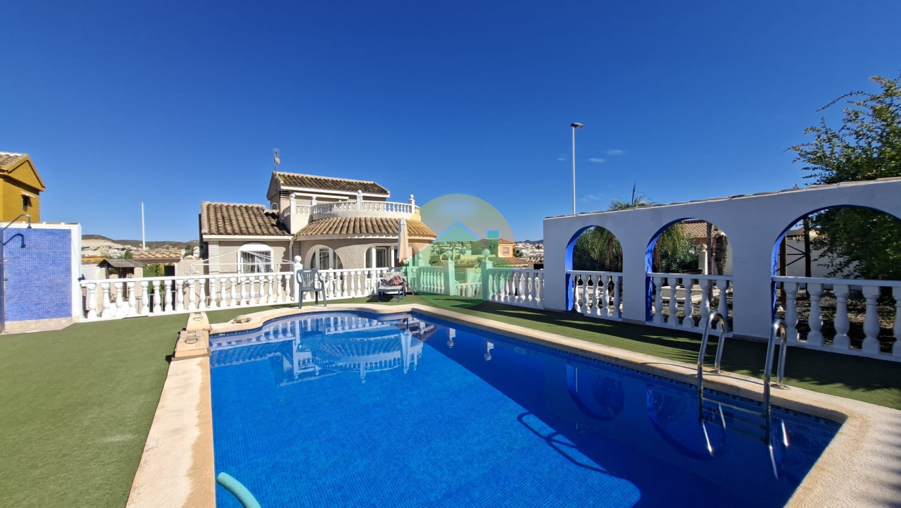 3 Bedroom Detached For Sale