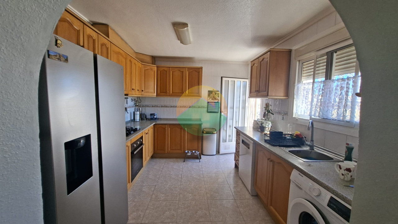 3 Bedroom Detached For Sale