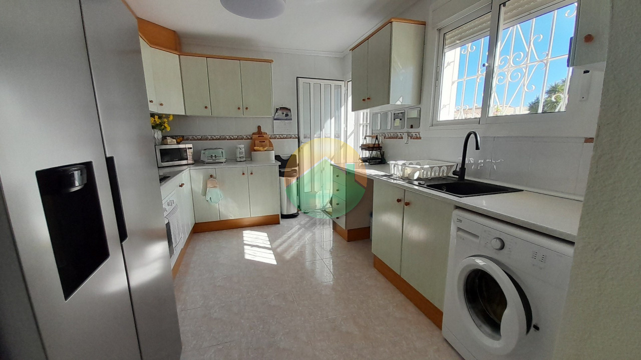 2 Bedroom Detached For sale