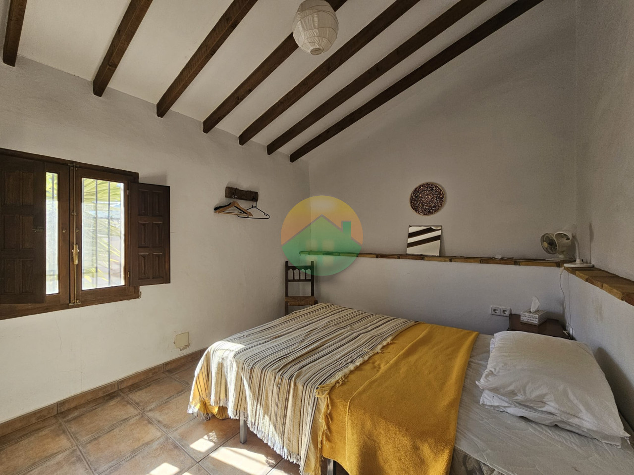 6 Bedroom Country House For Sale