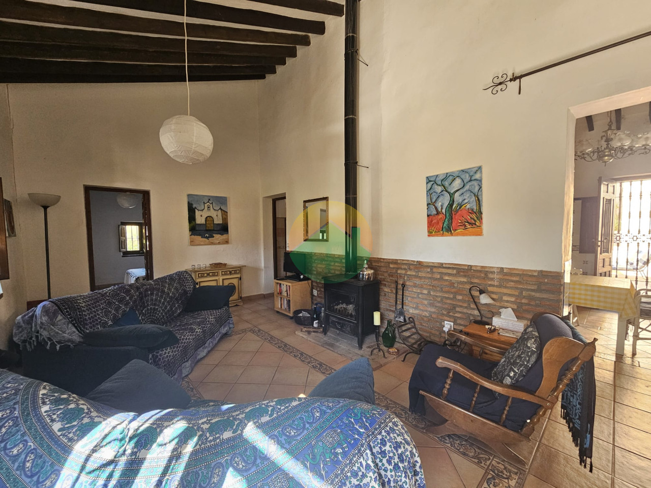 6 Bedroom Country House For Sale