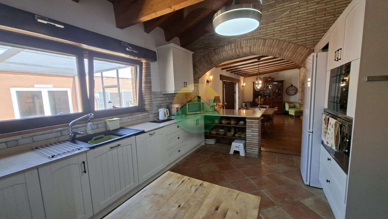 4 Bedroom Property For Sale