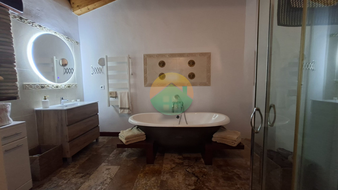 4 Bedroom Property For Sale