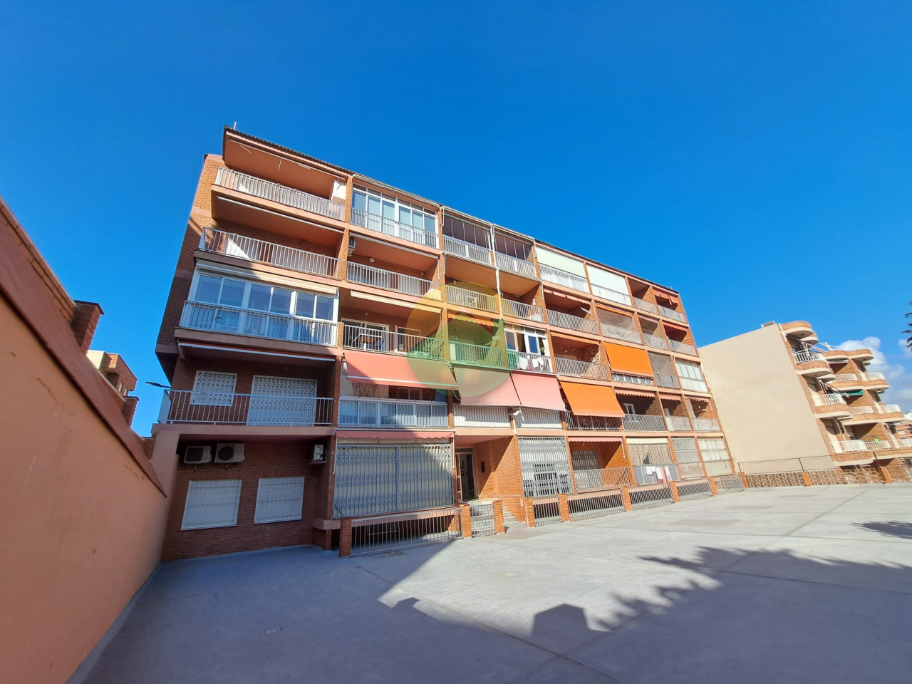 3 Bedroom Apartment For Sale