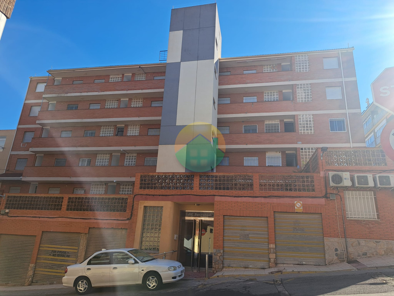 3 Bedroom Apartment For Sale