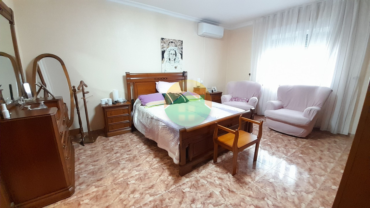 5 Bedroom Detached Villa For Sale