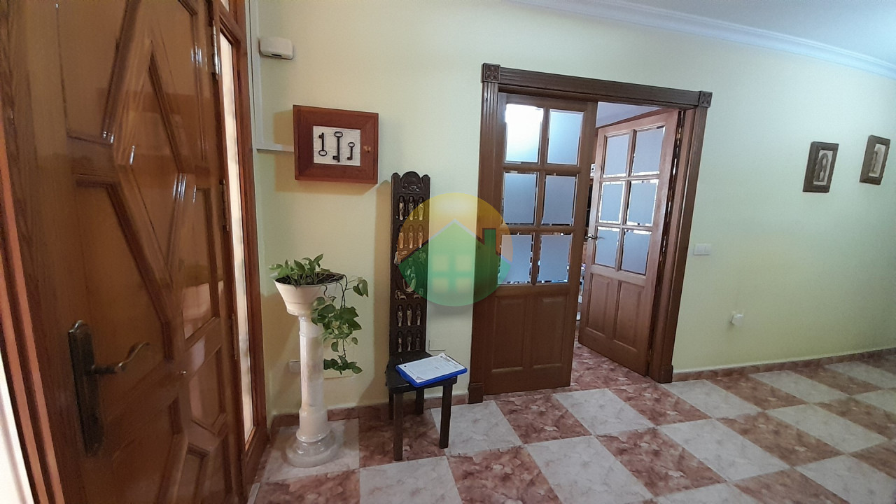 5 Bedroom Detached Villa For Sale