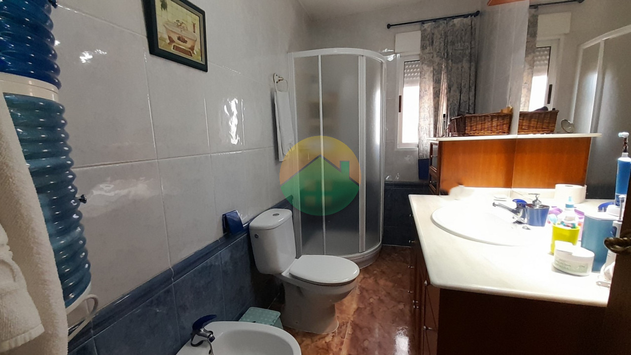 5 Bedroom Detached Villa For Sale