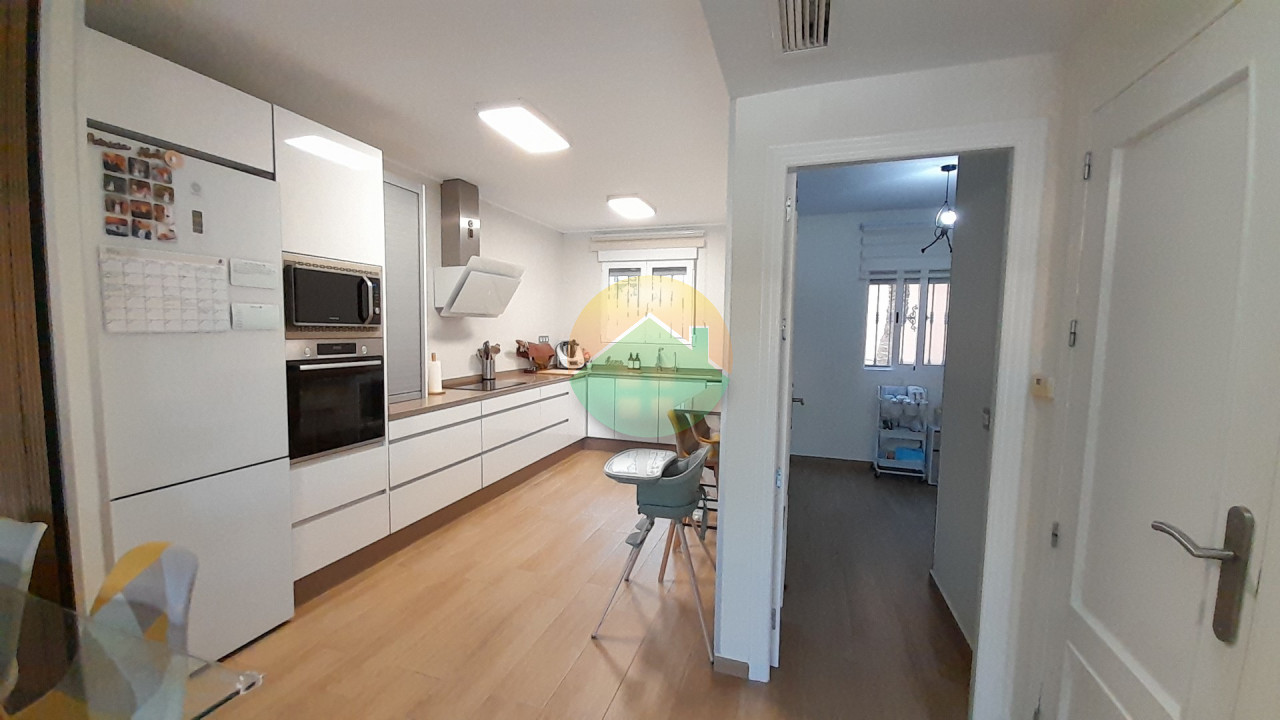 4 Bedroom Townhouse FOR SALE